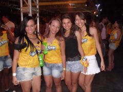 Oktober 10 Anos